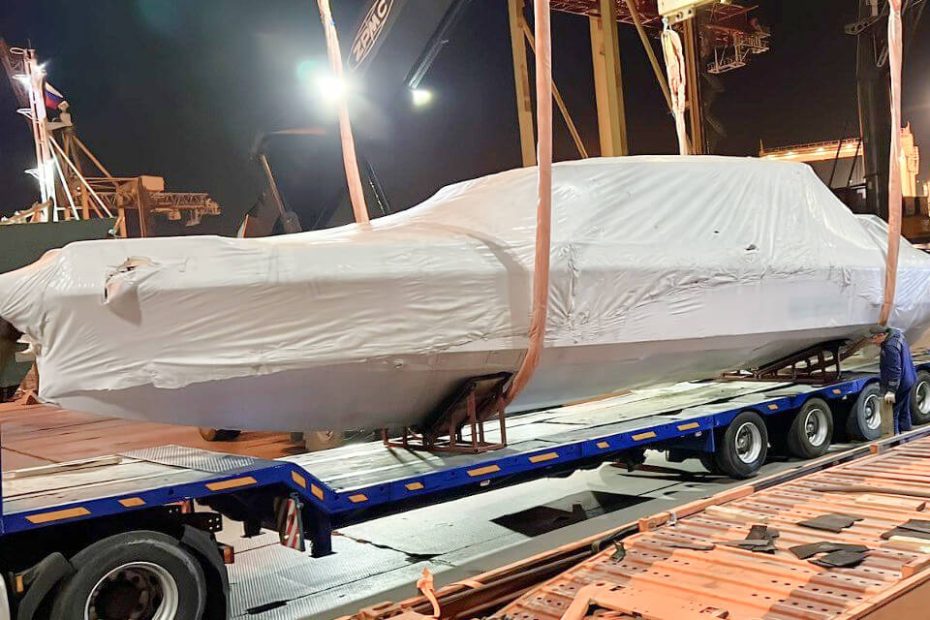 Доставка спортивной лодки из Стамбула в Москву 1 Доставка катера